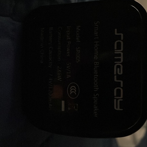 Samesay Bluetooth speaker - Picture 2 of 4